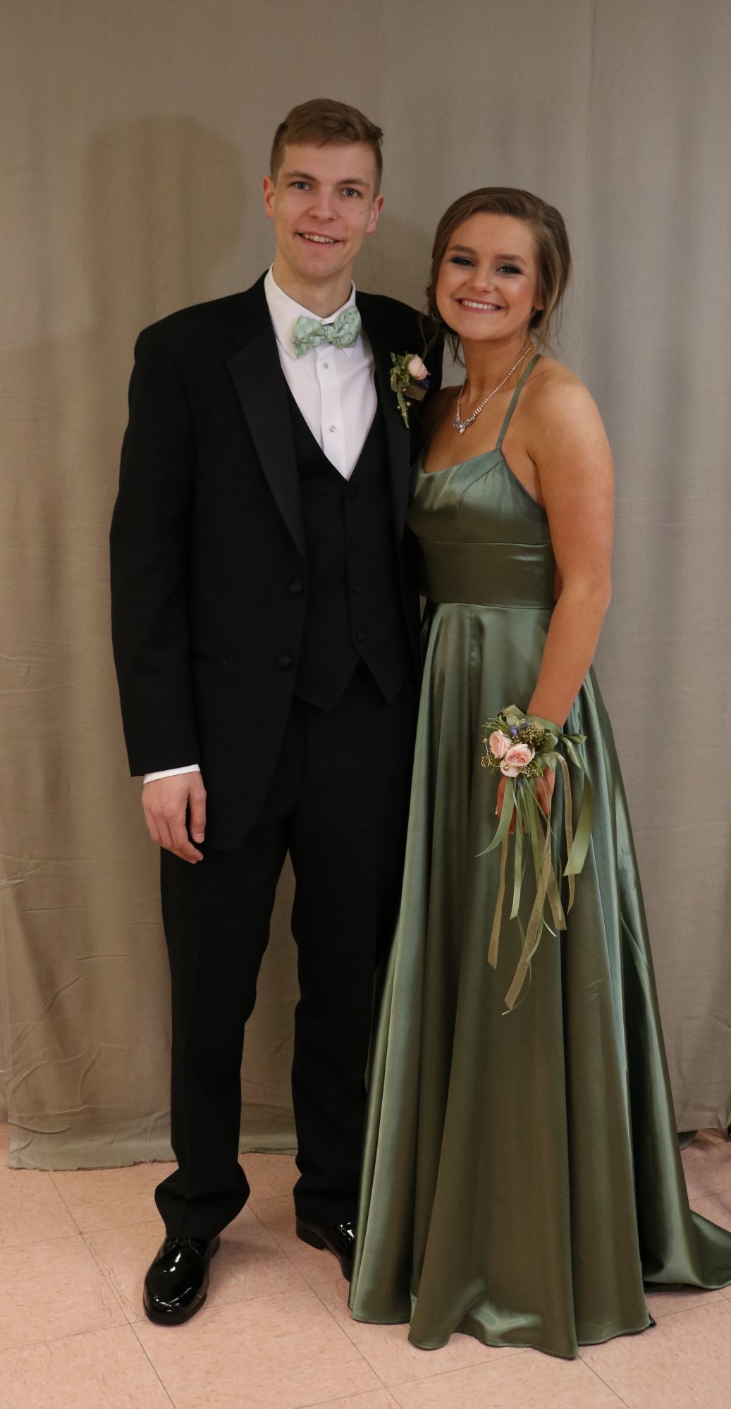 FCHS Prom March 29.JPG